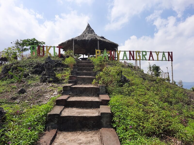 Bukit Panyangrayan, Panorama Negeri di Atas Awan Nan Elok di Tasikmalaya