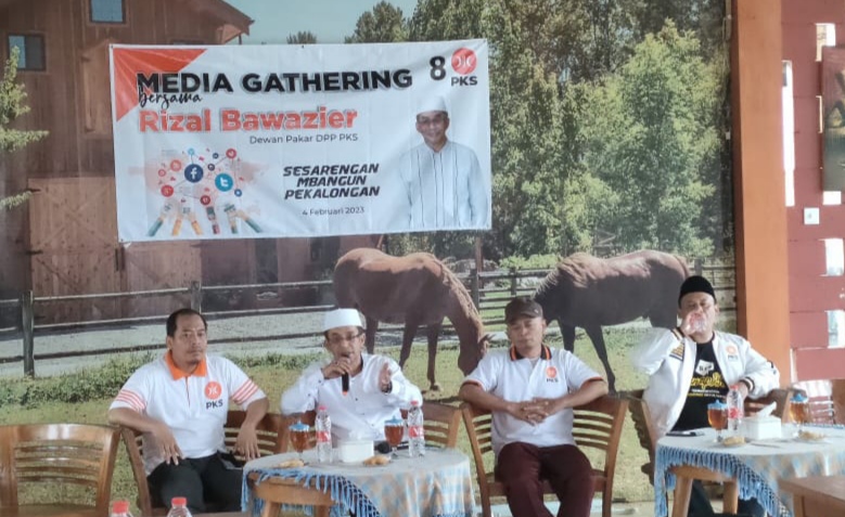 Gathering Bersama Awak Media, Rizal Bawazier Tegaskan Tolak Praktik Money Politic