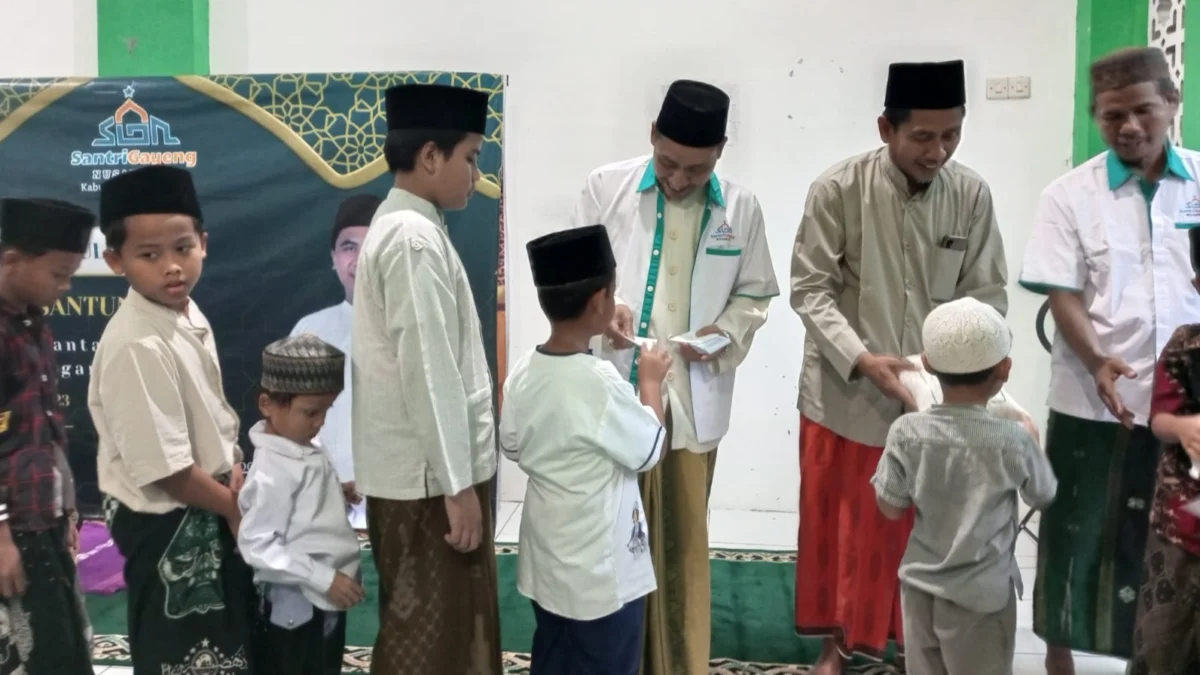 Santri Gayeng Nusantara Kabupaten Pekalongan Santuni Anak Yatim
