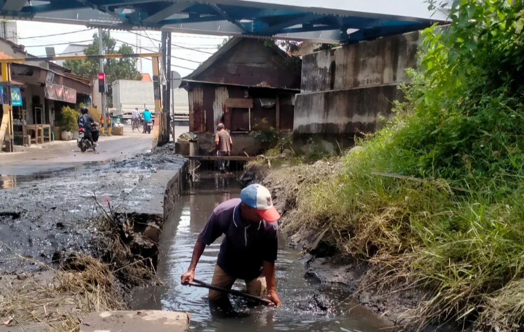 Pemkab Pekalongan Anggarkan Rp 500 Juta Atasi Banjir Jalan Pacar Tirto