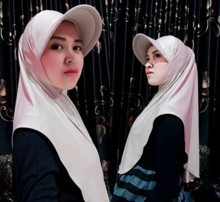 Padukan topi dan hijab