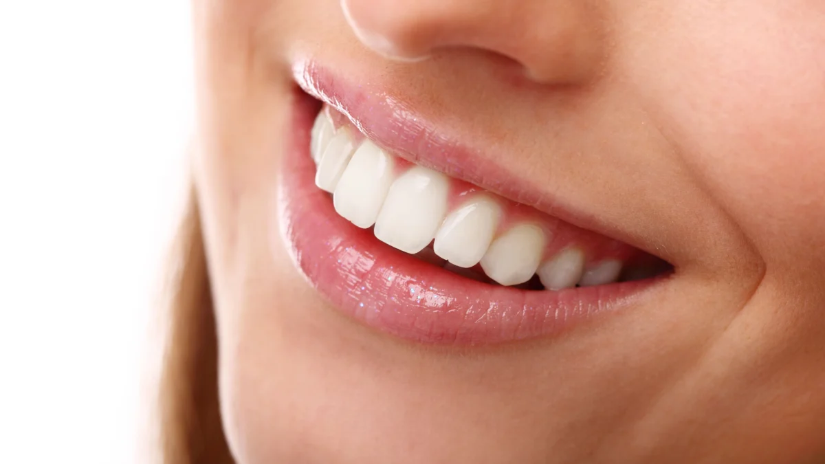 Resep menjaga gigi tetap putih secara alami