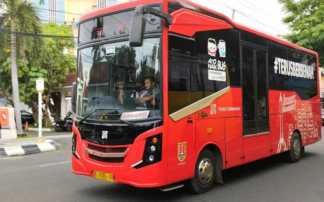 jenis transportasi menuju Simpang Lima Semarang