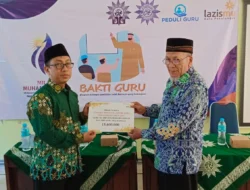 Lazismu Salurkan Bantuan untuk 104 Guru di Sekolah Muhammadiyah