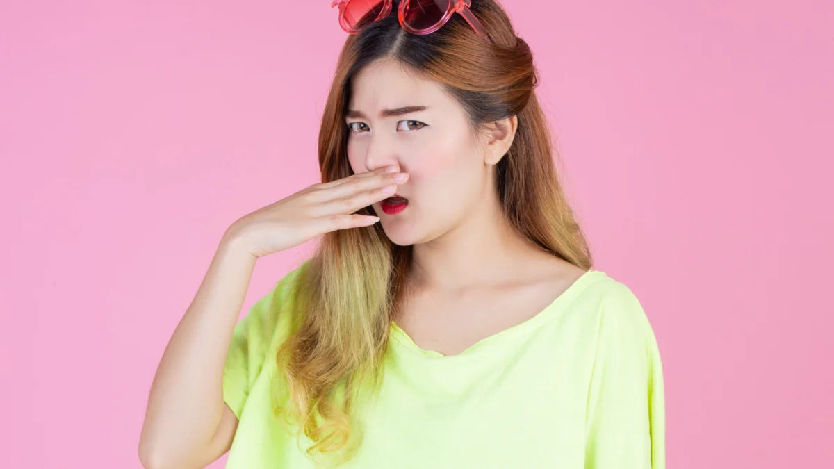 cara mengatasi bau mulut karena gigi berlubang